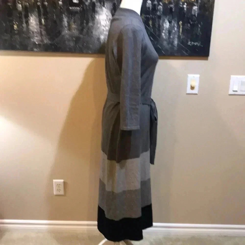 Studio One Gray And Black Color Block Midi Sweate… - image 8